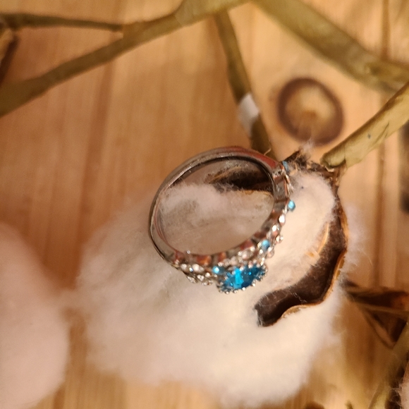 💙💙NEW💙💙 BEAUTIFUL!! 2PC SILVER plated TURQUOISE CZ'S in both bands rings - Picture 9 of 9